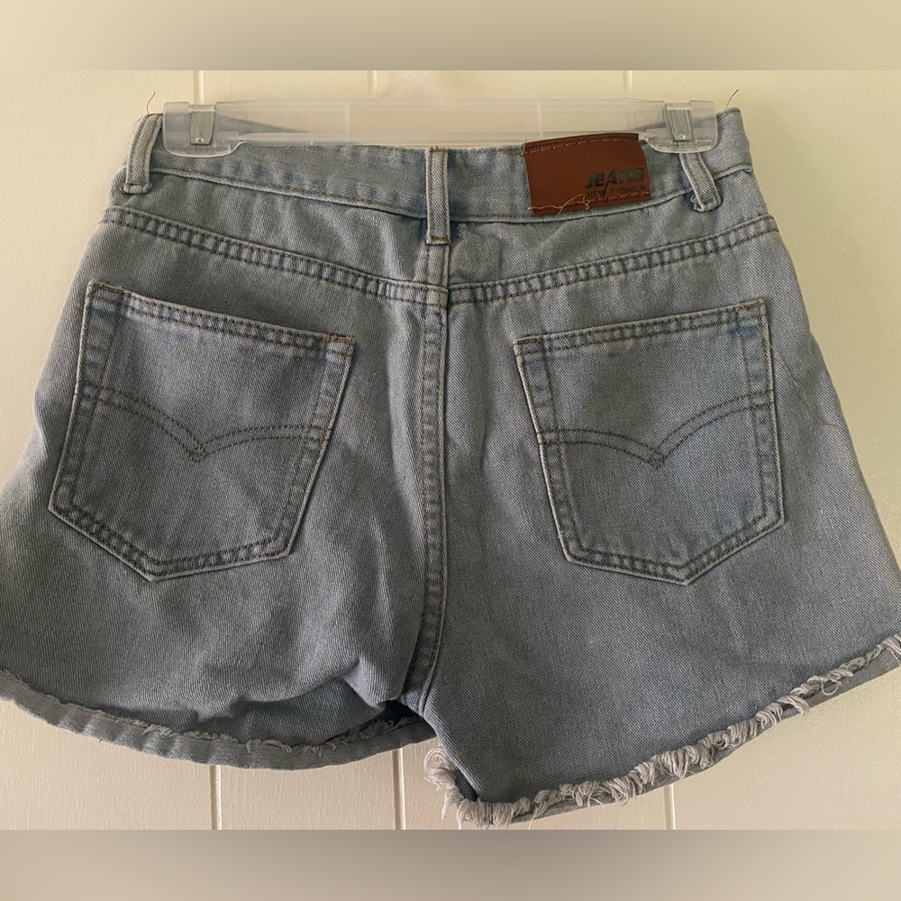 Mid waist Jean shorts